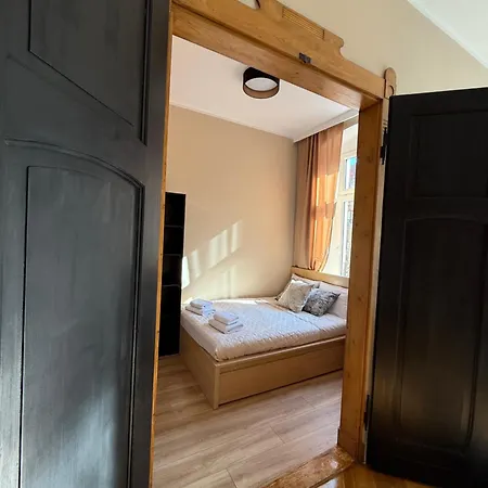 Justinrent Chlapowskiego 9 Nr 3