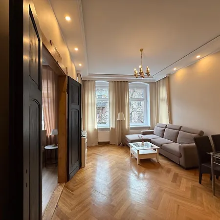 公寓 Justinrent Chlapowskiego 9 Nr 3 莱格尼察