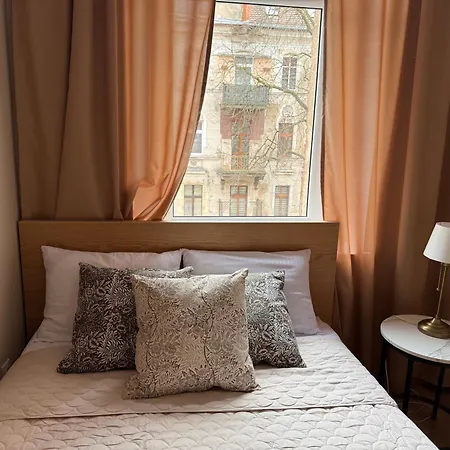 Justinrent Chlapowskiego 9 Nr 3 *