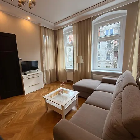 Justinrent Chlapowskiego 9 Nr 3 * Legnica