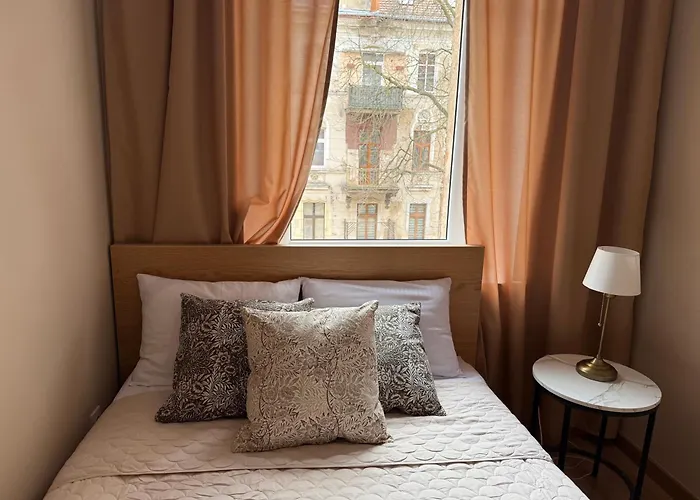 Justinrent Chlapowskiego 9 Nr 3 *